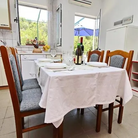 Neven - With Terrace And Partial Sea View A3 Apartamento